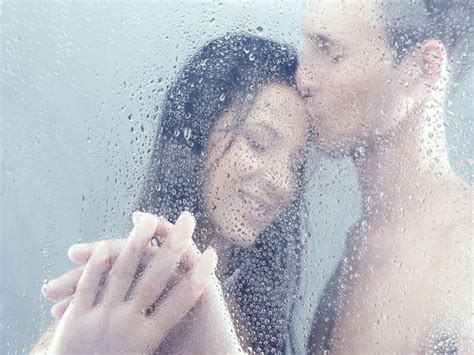 A Session That Makes Them Arouse. . Sexs in shower